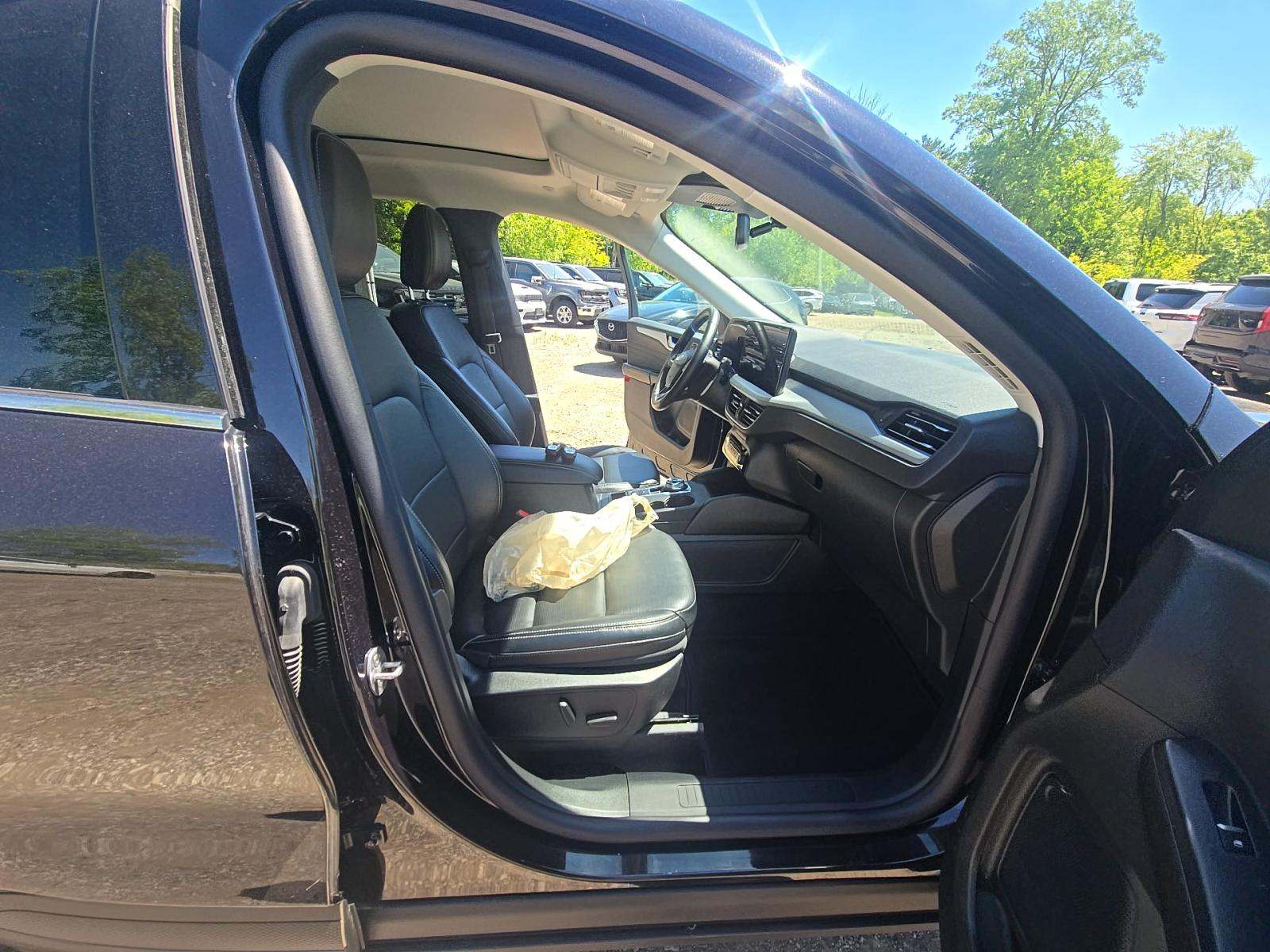 2025 Ford Escape Platinum AWD