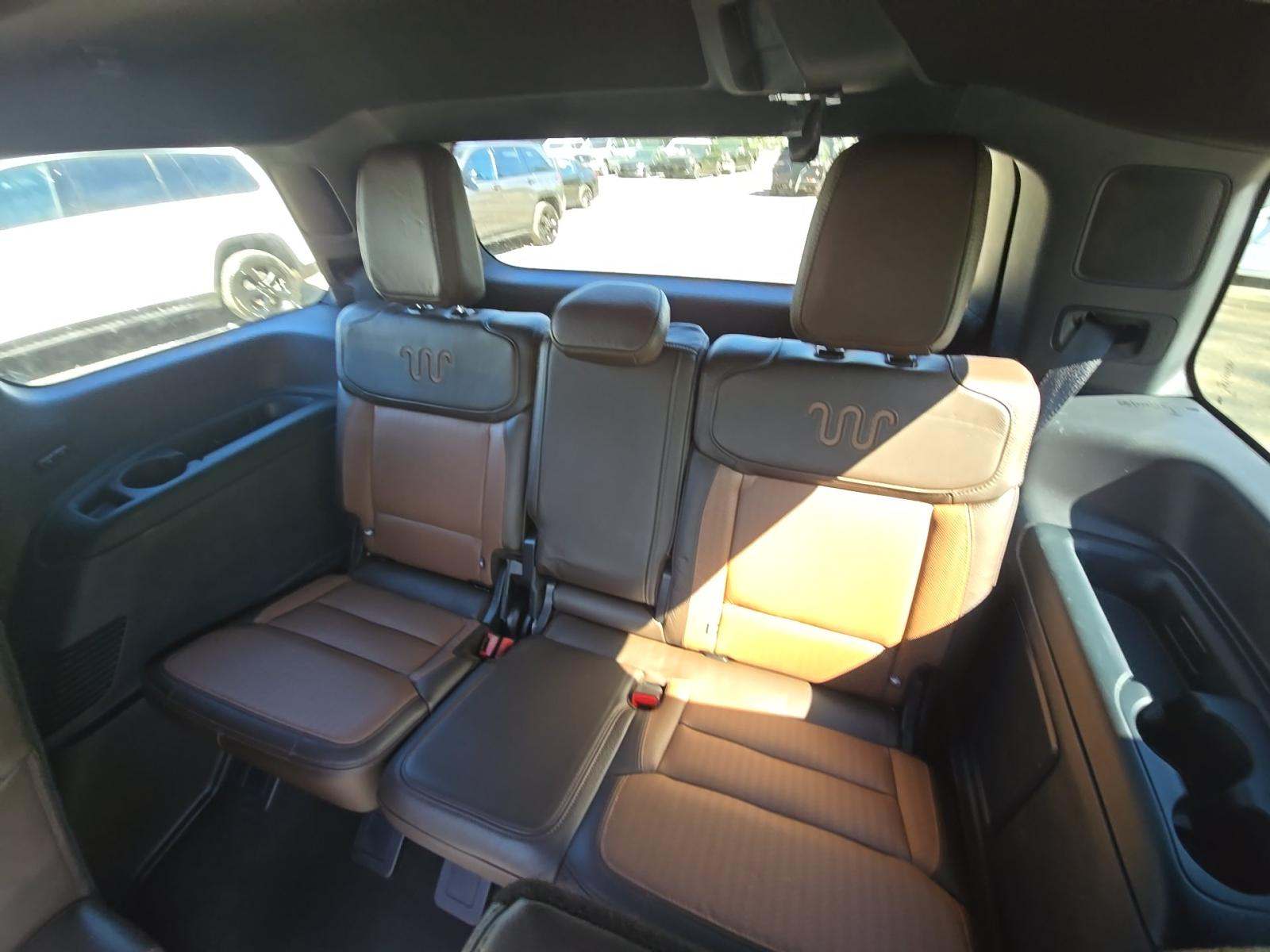 FORD EXPEDITION - 10