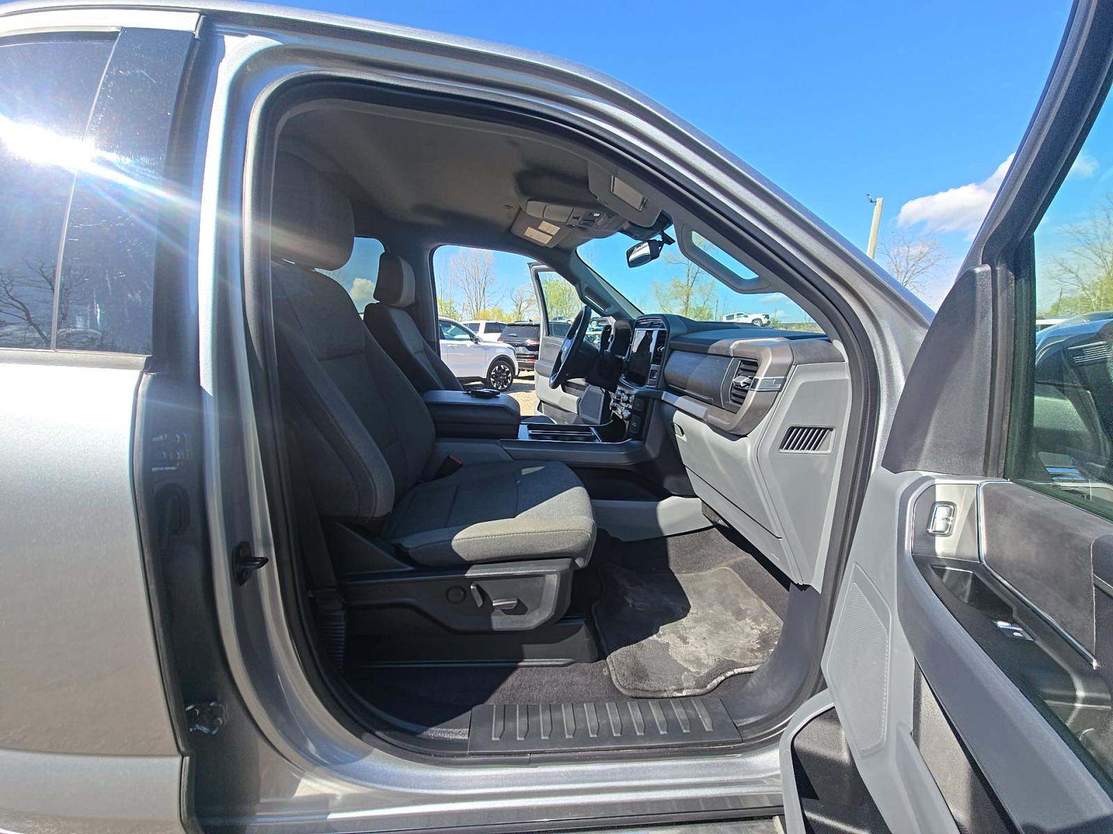 2025 Ford F-150 XLT AWD