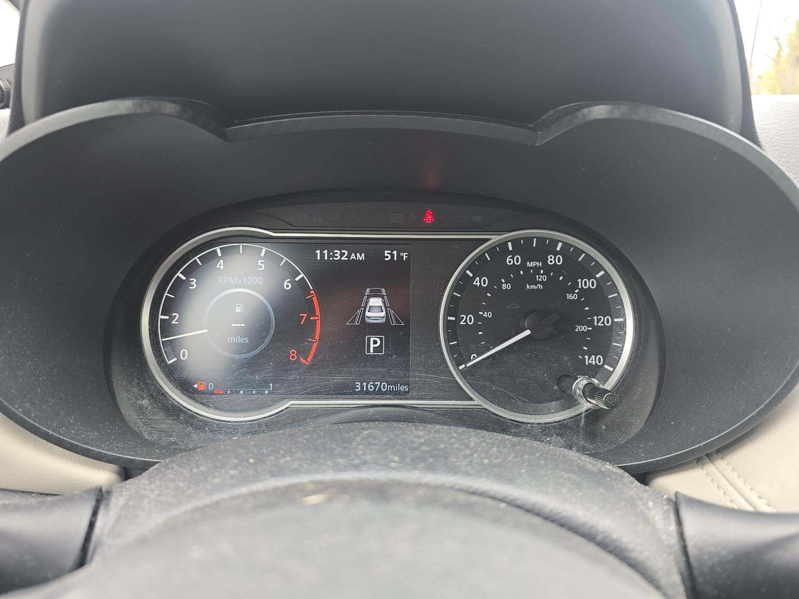 NISSAN VERSA - 5
