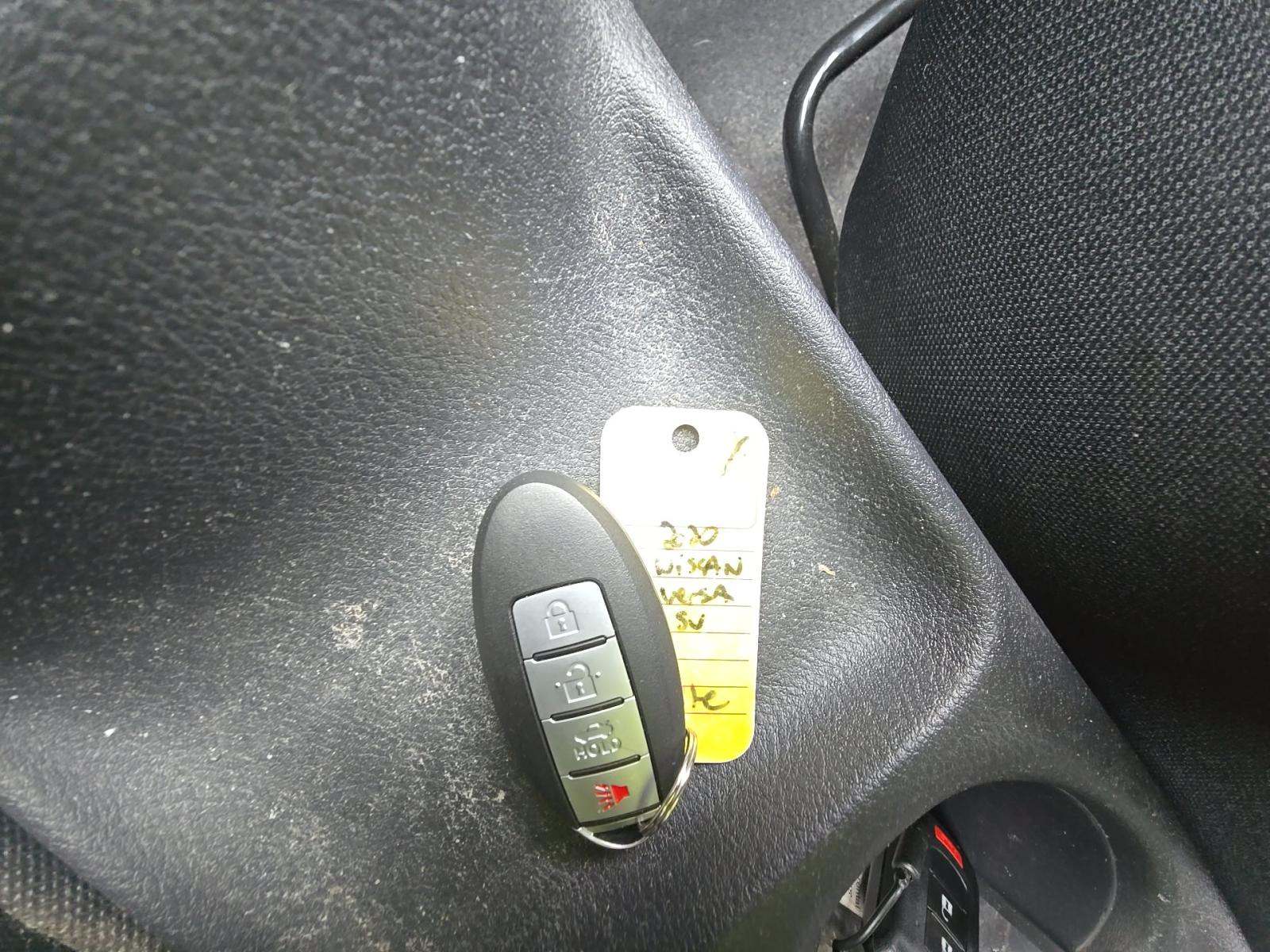 NISSAN VERSA - 4
