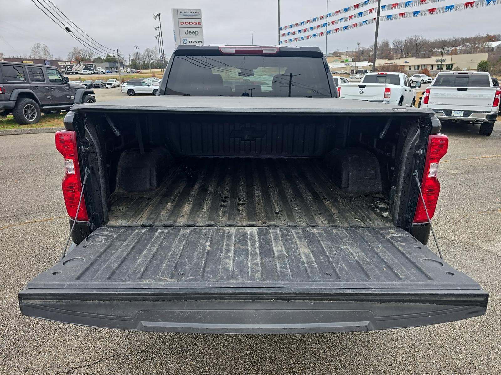 2022 Chevrolet Silverado 1500 Custom AWD