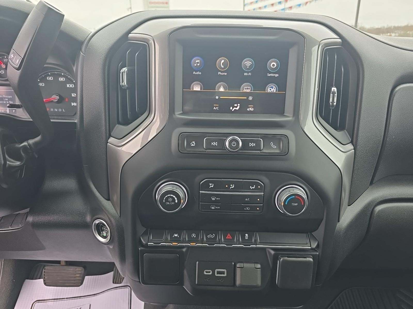 2022 Chevrolet Silverado 1500 Custom AWD