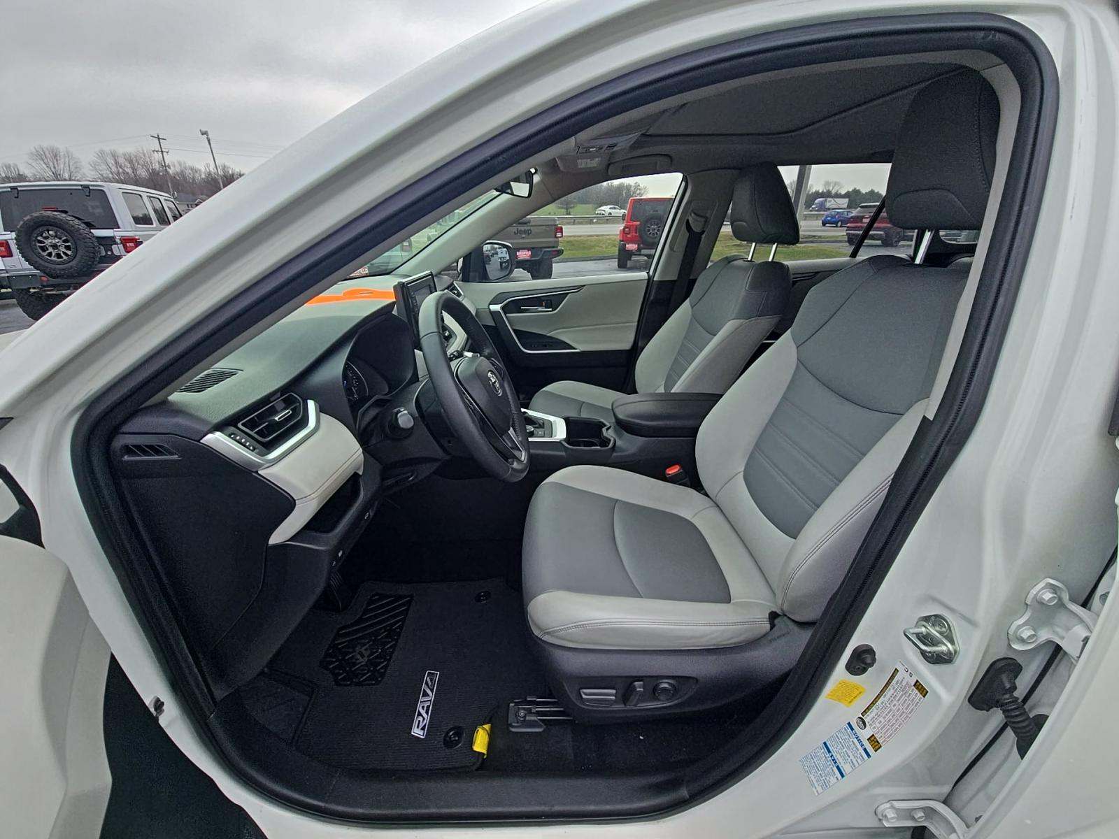 2022 Toyota RAV4 Hybrid XLE Premium AWD