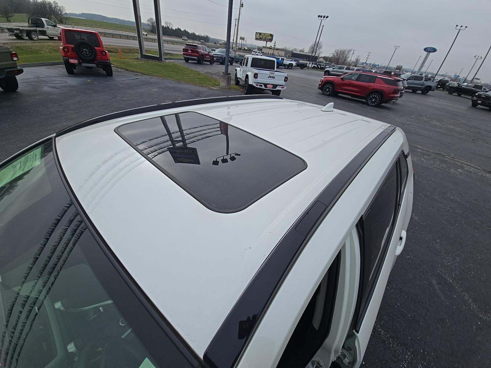 2022 Toyota RAV4 Hybrid XLE Premium AWD