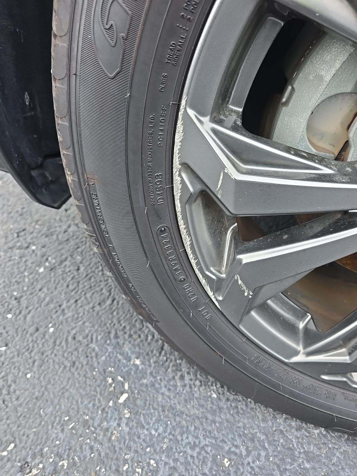 2022 Toyota RAV4 Hybrid XLE Premium AWD