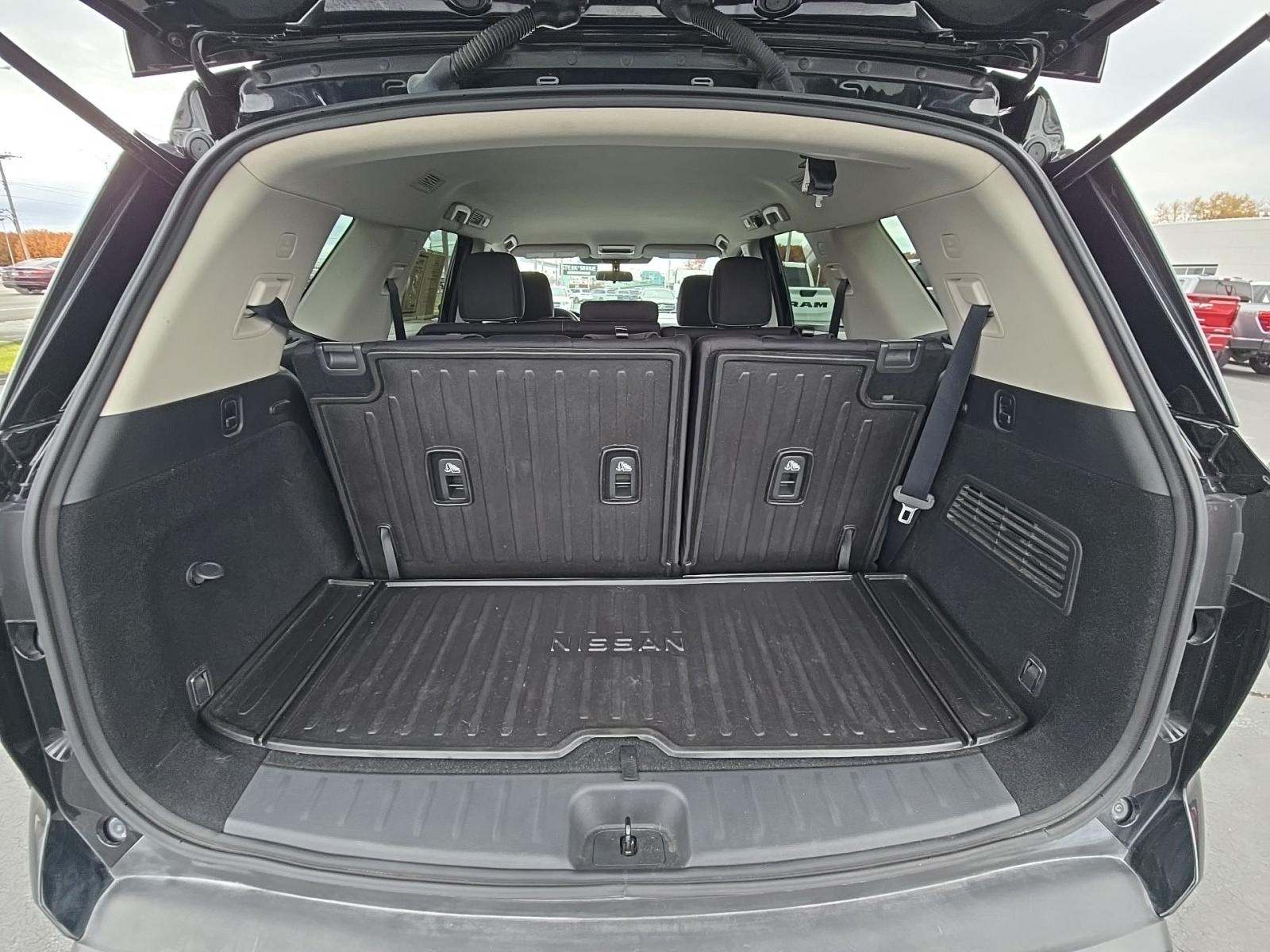 2022 Nissan Pathfinder S FWD