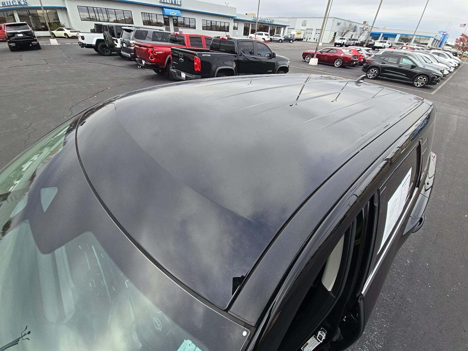 2022 Nissan Pathfinder S FWD