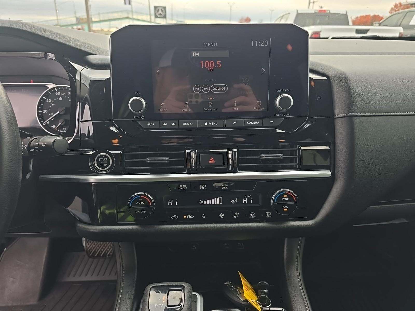 2022 Nissan Pathfinder S FWD