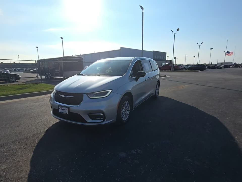 2024 Chrysler Pacifica Touring L FWD