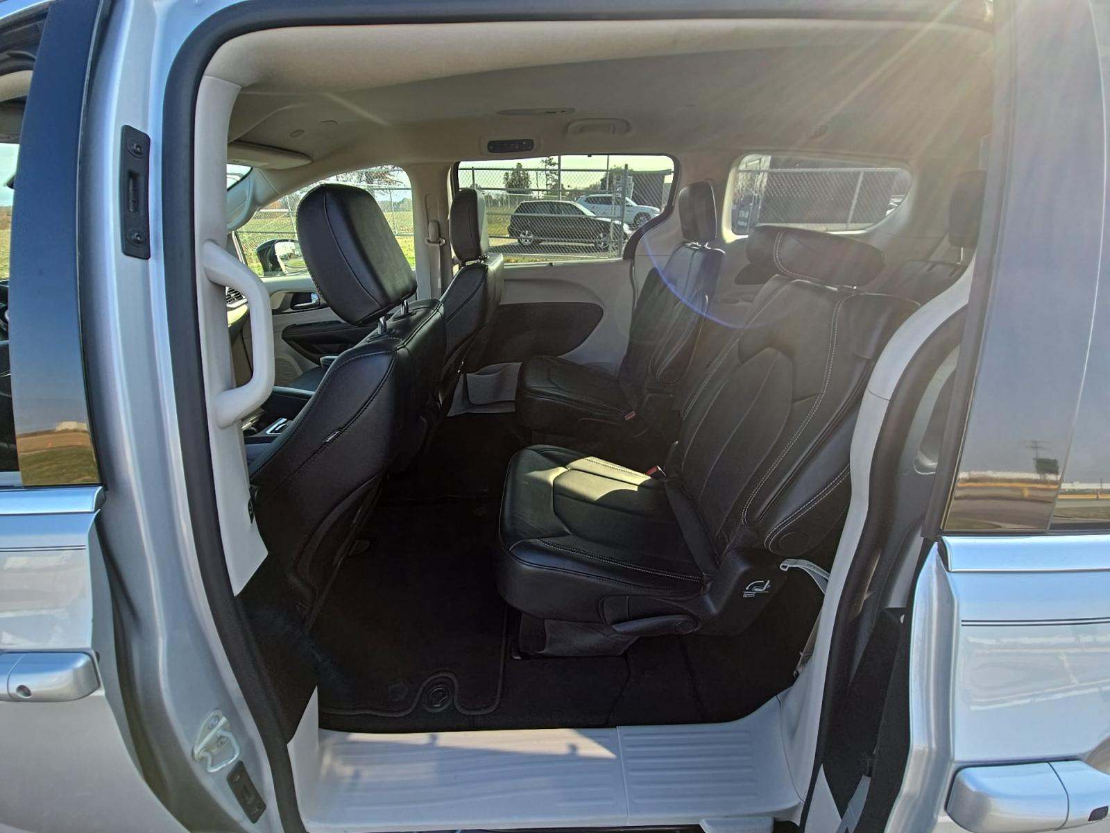 2024 Chrysler Pacifica Touring L FWD