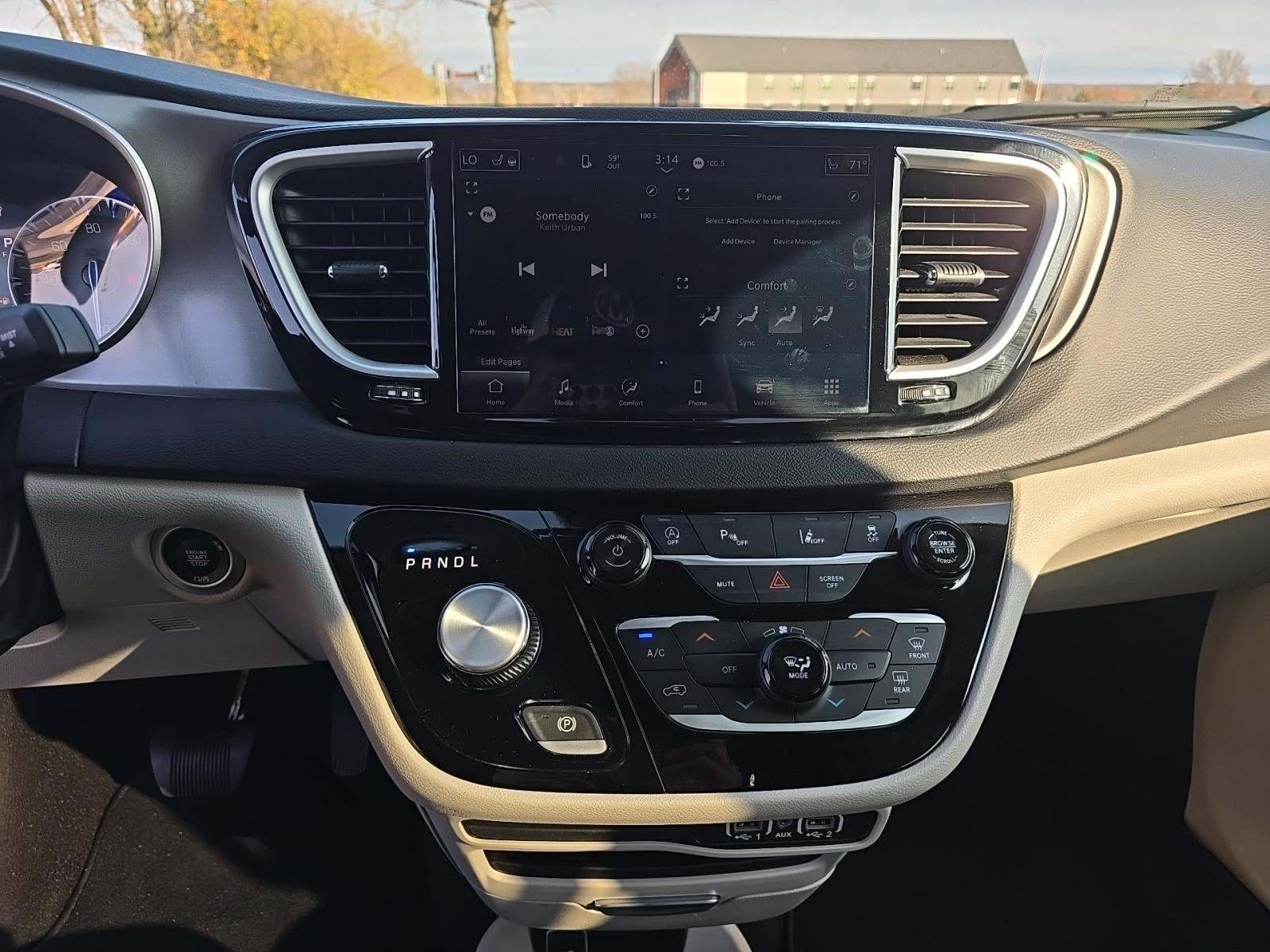 2024 Chrysler Pacifica Touring L FWD