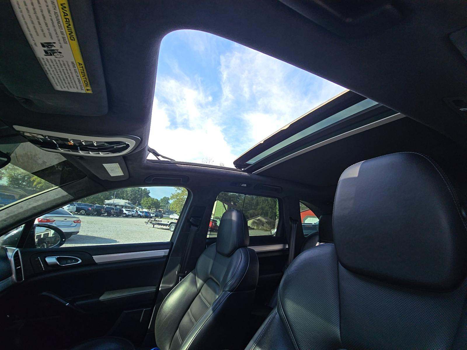 2015 Porsche Cayenne Turbo AWD