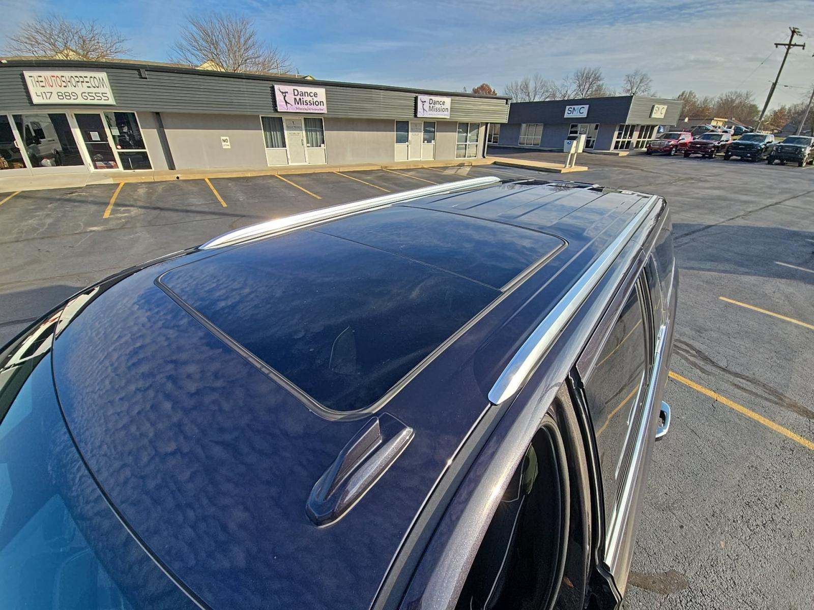 2022 Cadillac Escalade ESV Premium Luxury AWD