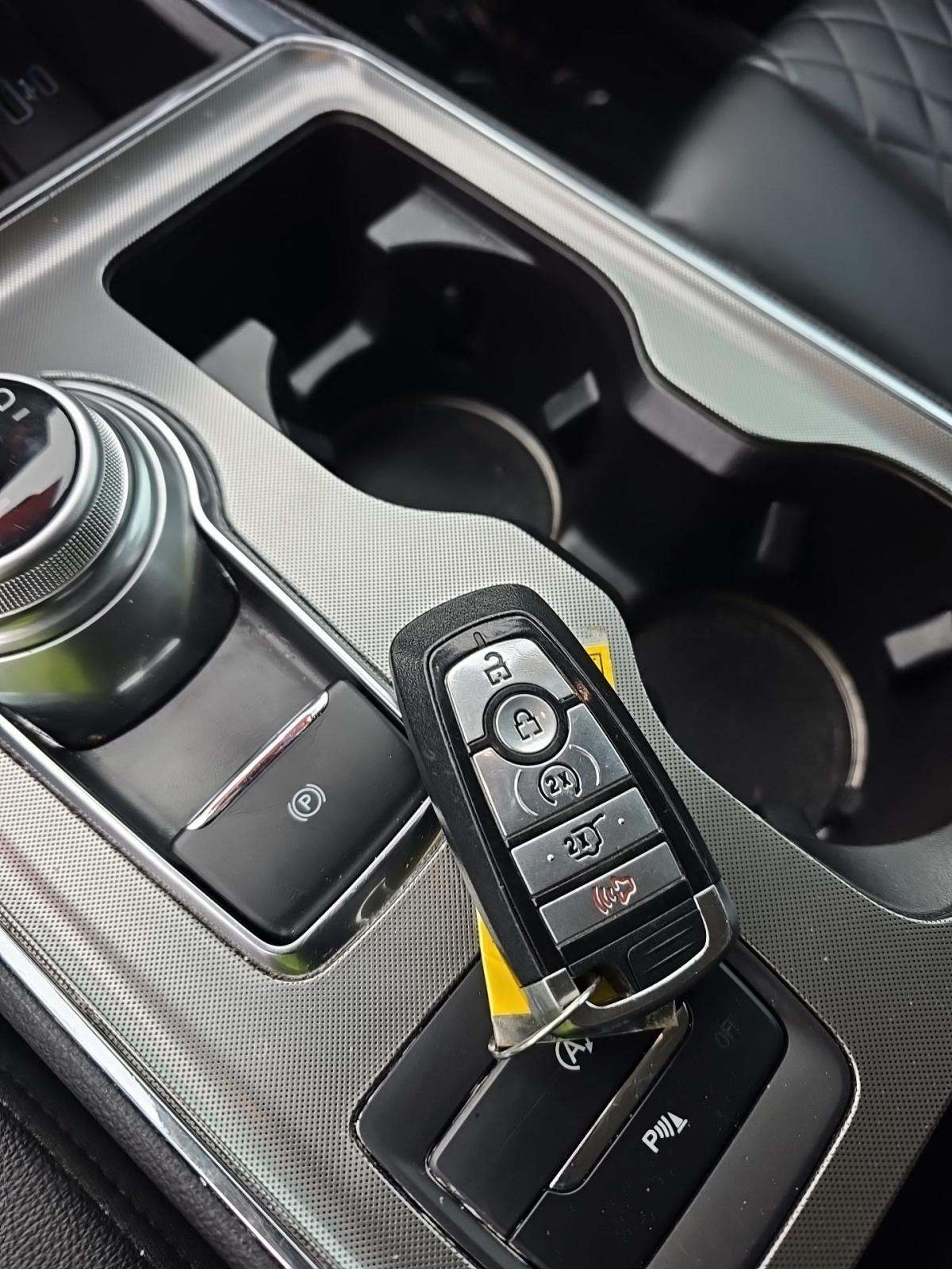 2023 Ford Edge Titanium AWD