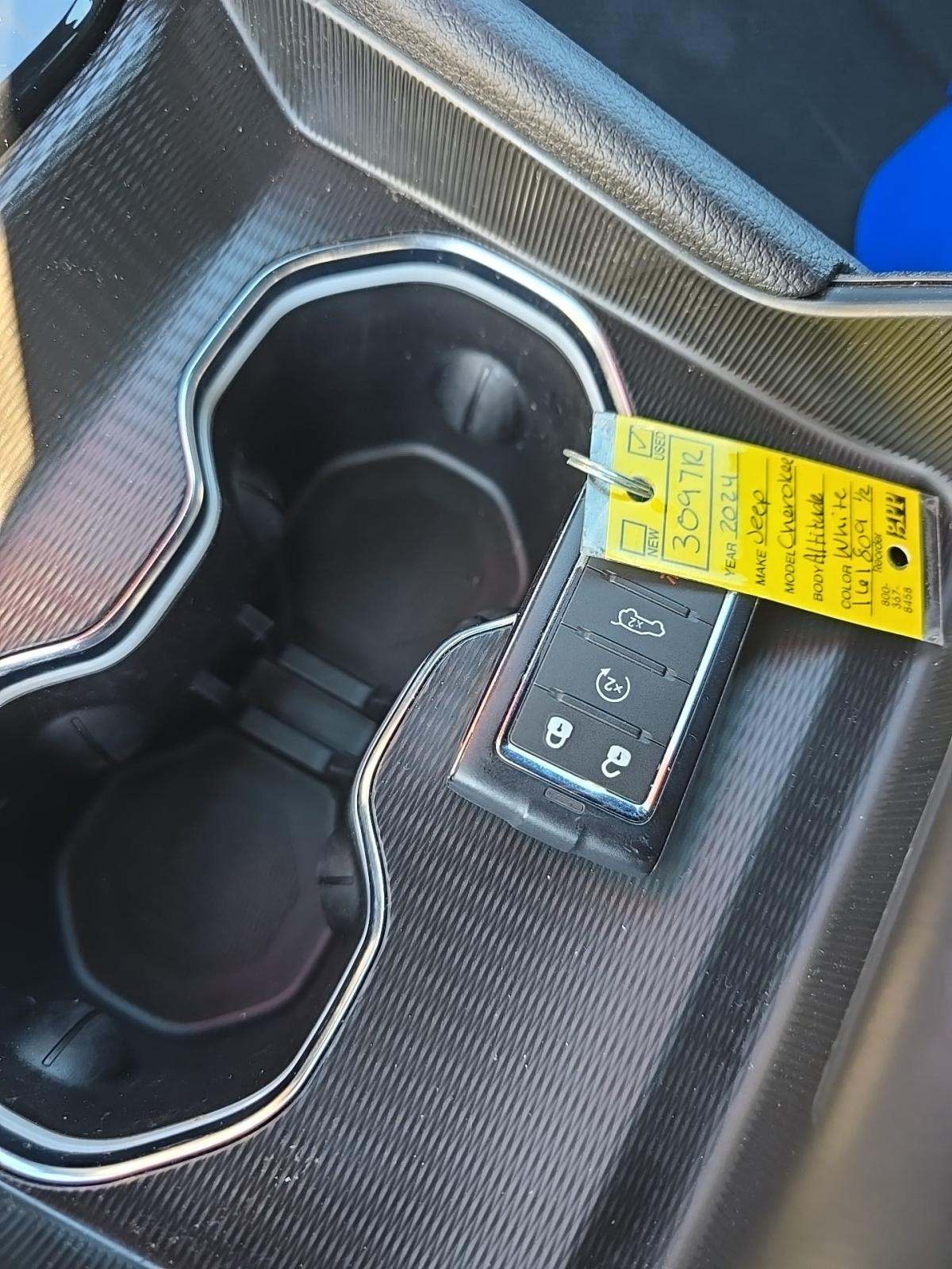 2024 Jeep Grand Cherokee Altitude AWD