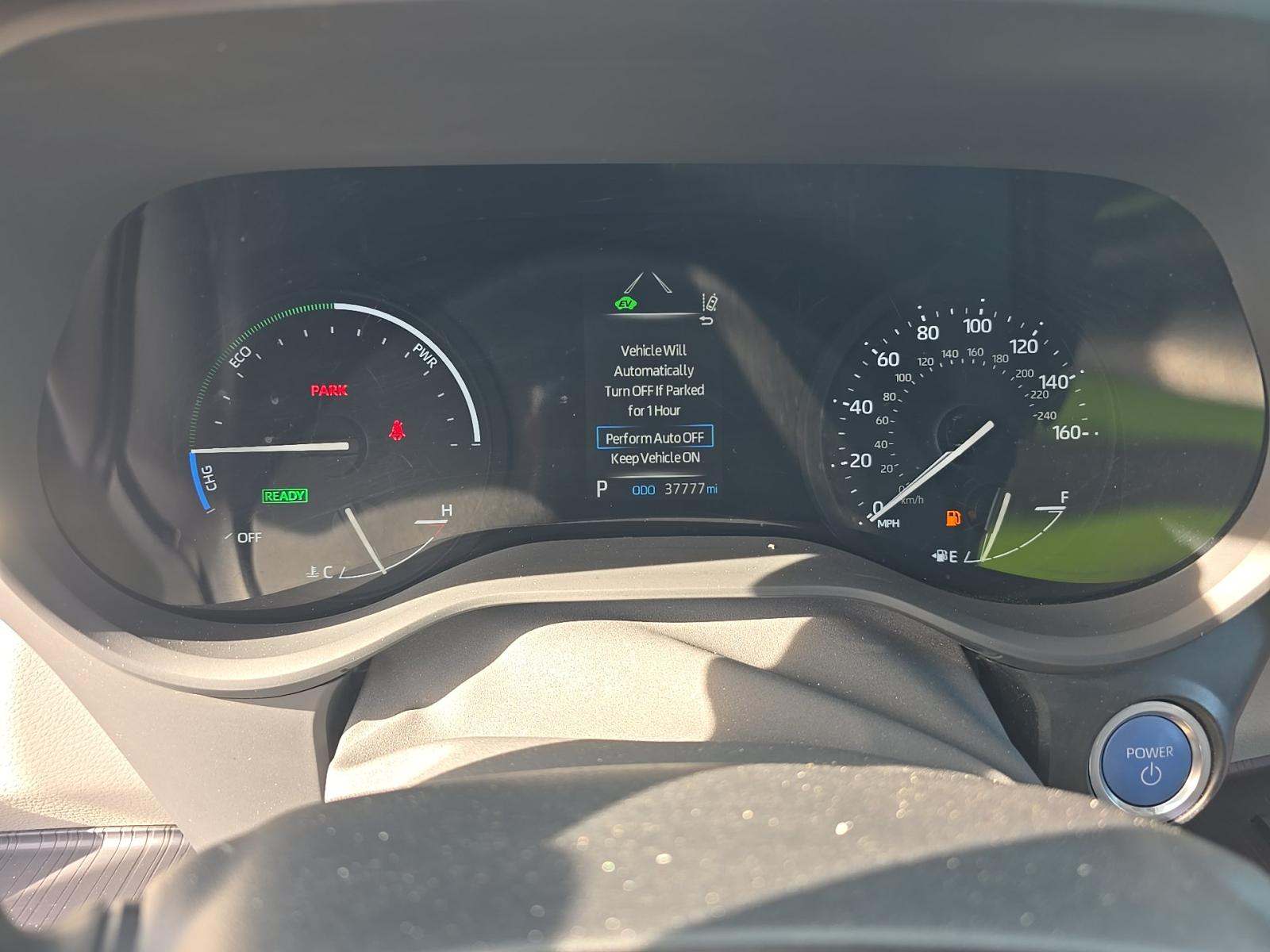 2024 Toyota Sienna LE FWD