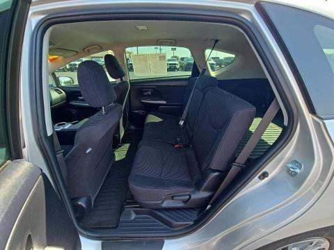 2017 Toyota Prius v Three FWD