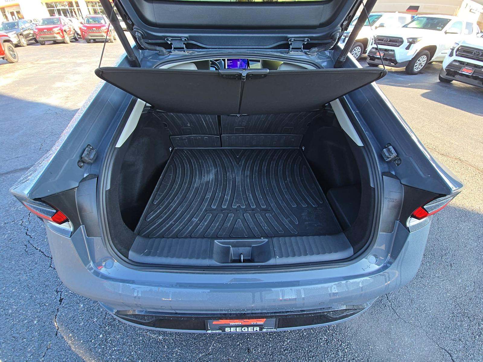 2024 Toyota Prius Limited FWD