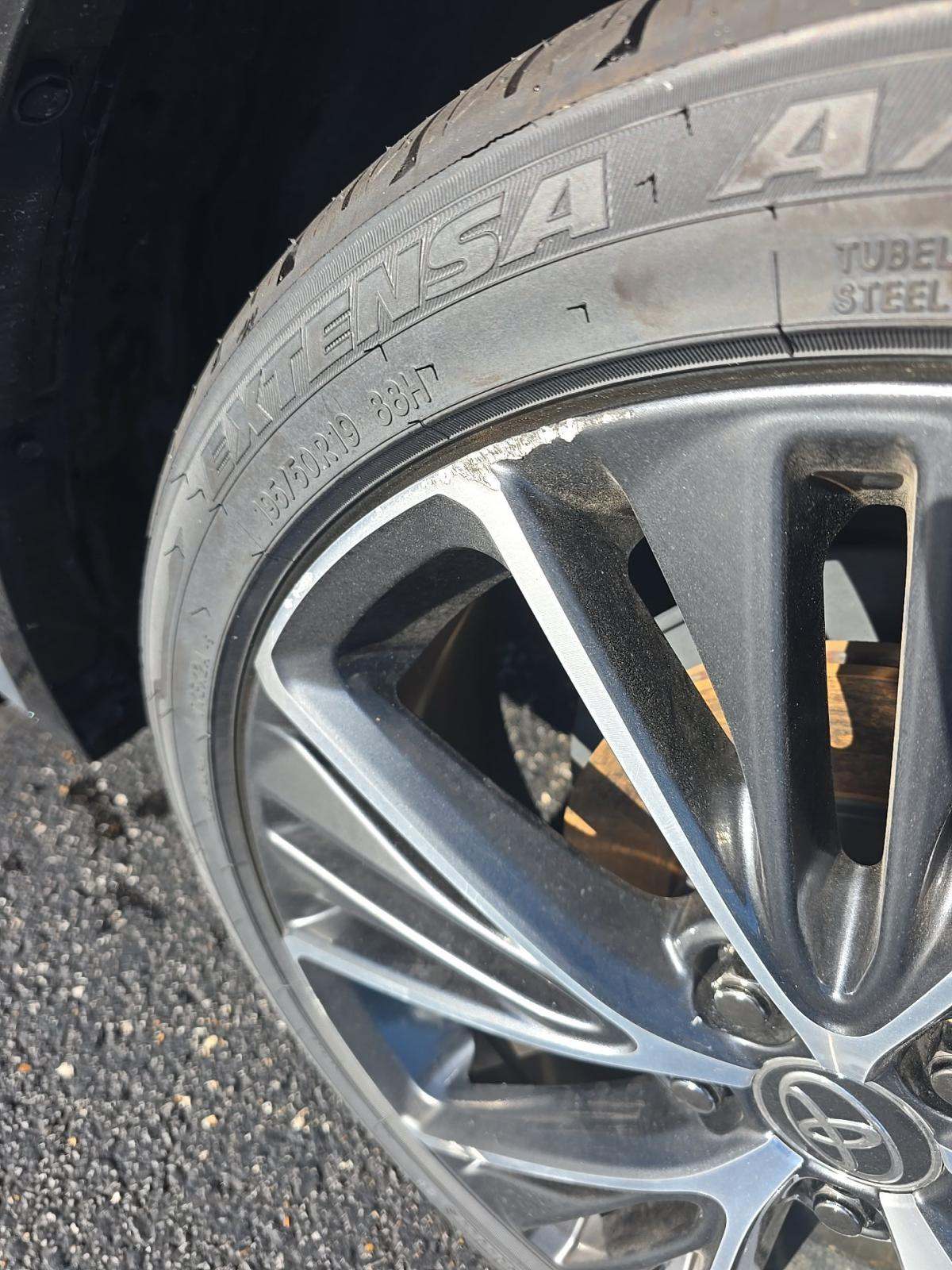 2024 Toyota Prius Limited FWD