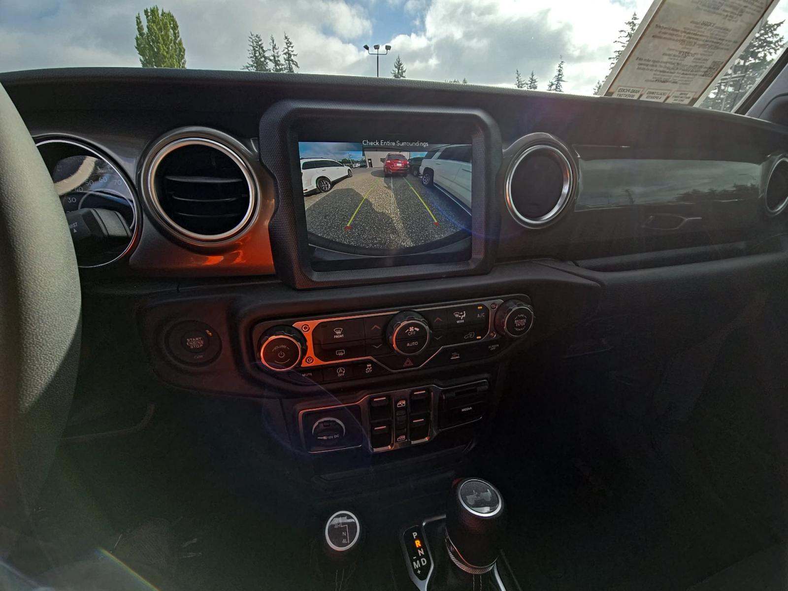 2023 Jeep Wrangler Sahara AWD