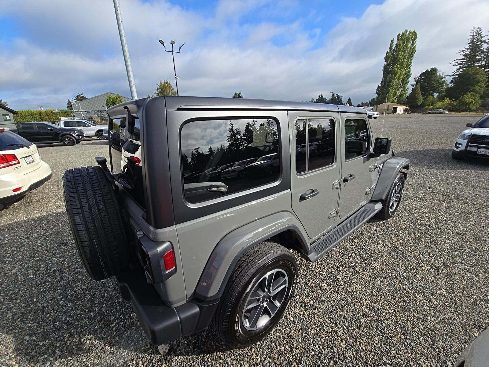 2023 Jeep Wrangler Sahara AWD