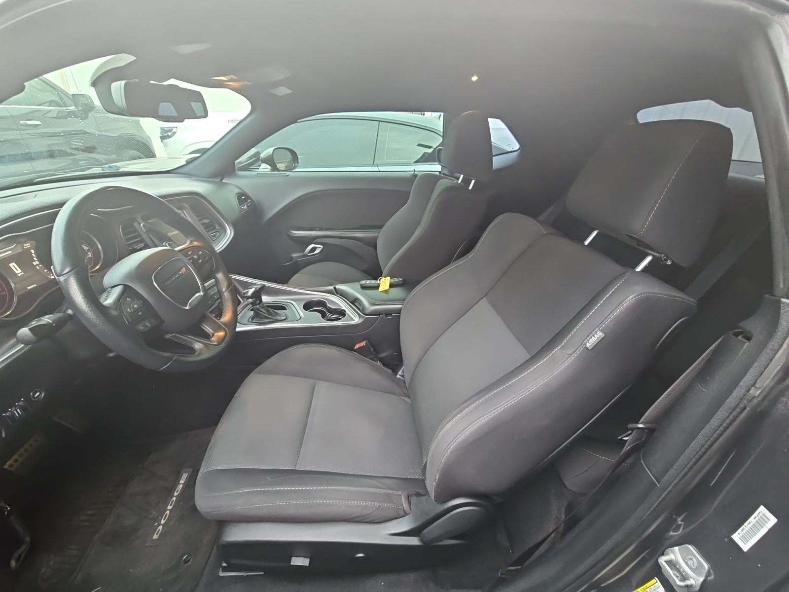 2015 Dodge Challenger R/T Shaker RWD