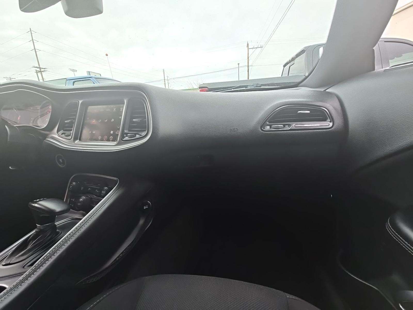 2015 Dodge Challenger R/T Shaker RWD