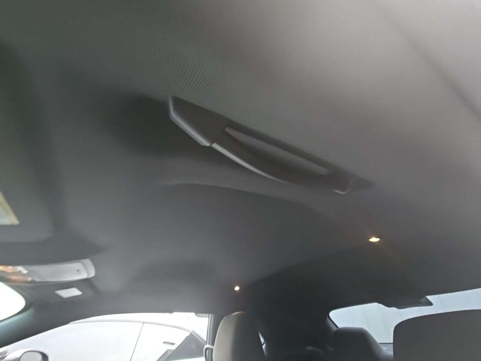 2015 Dodge Challenger R/T Shaker RWD