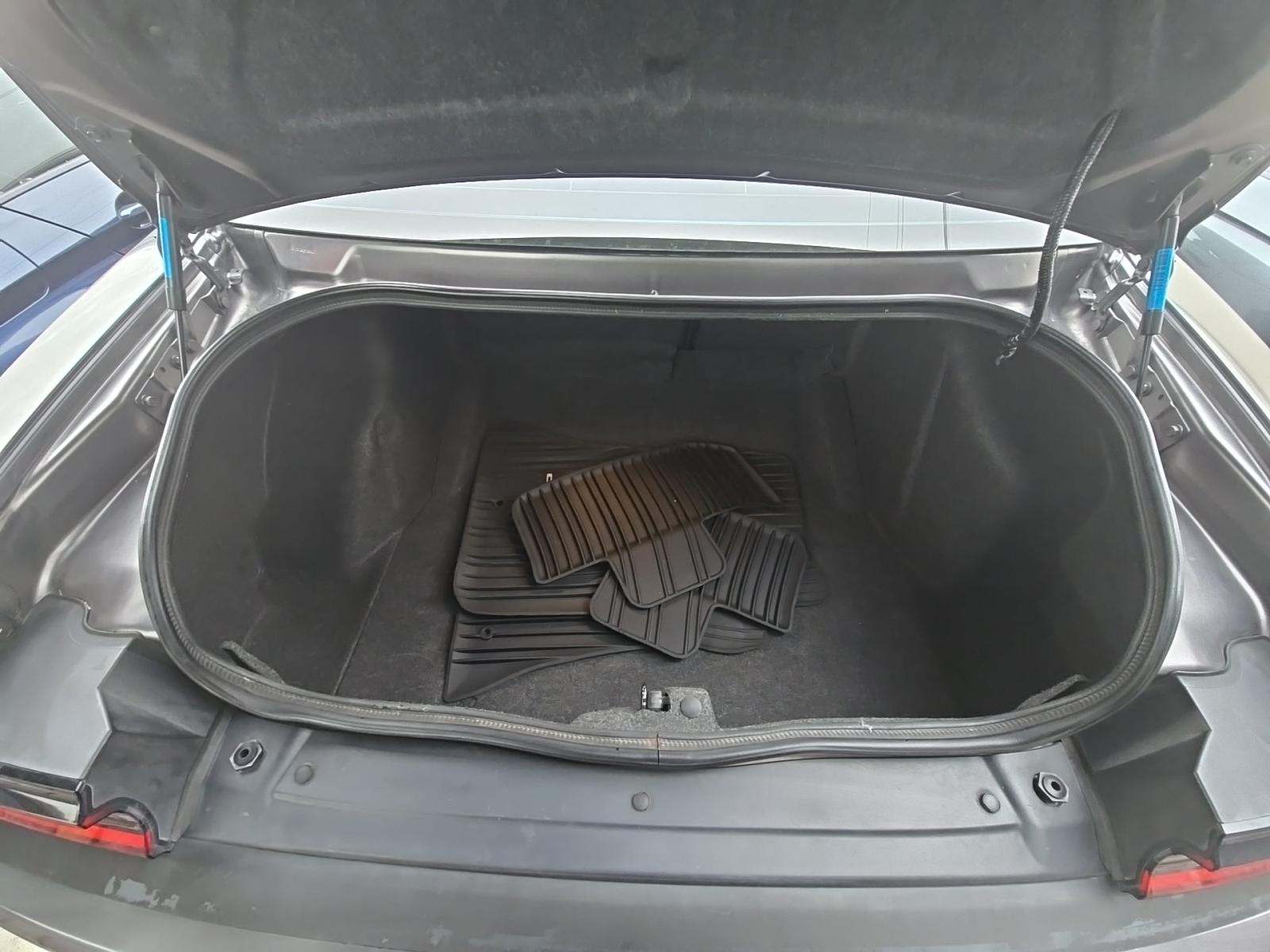 2015 Dodge Challenger R/T Shaker RWD