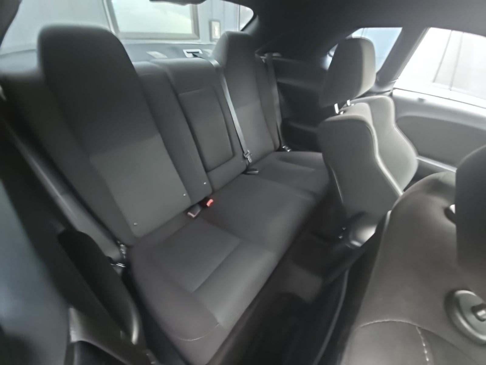 2015 Dodge Challenger R/T Shaker RWD