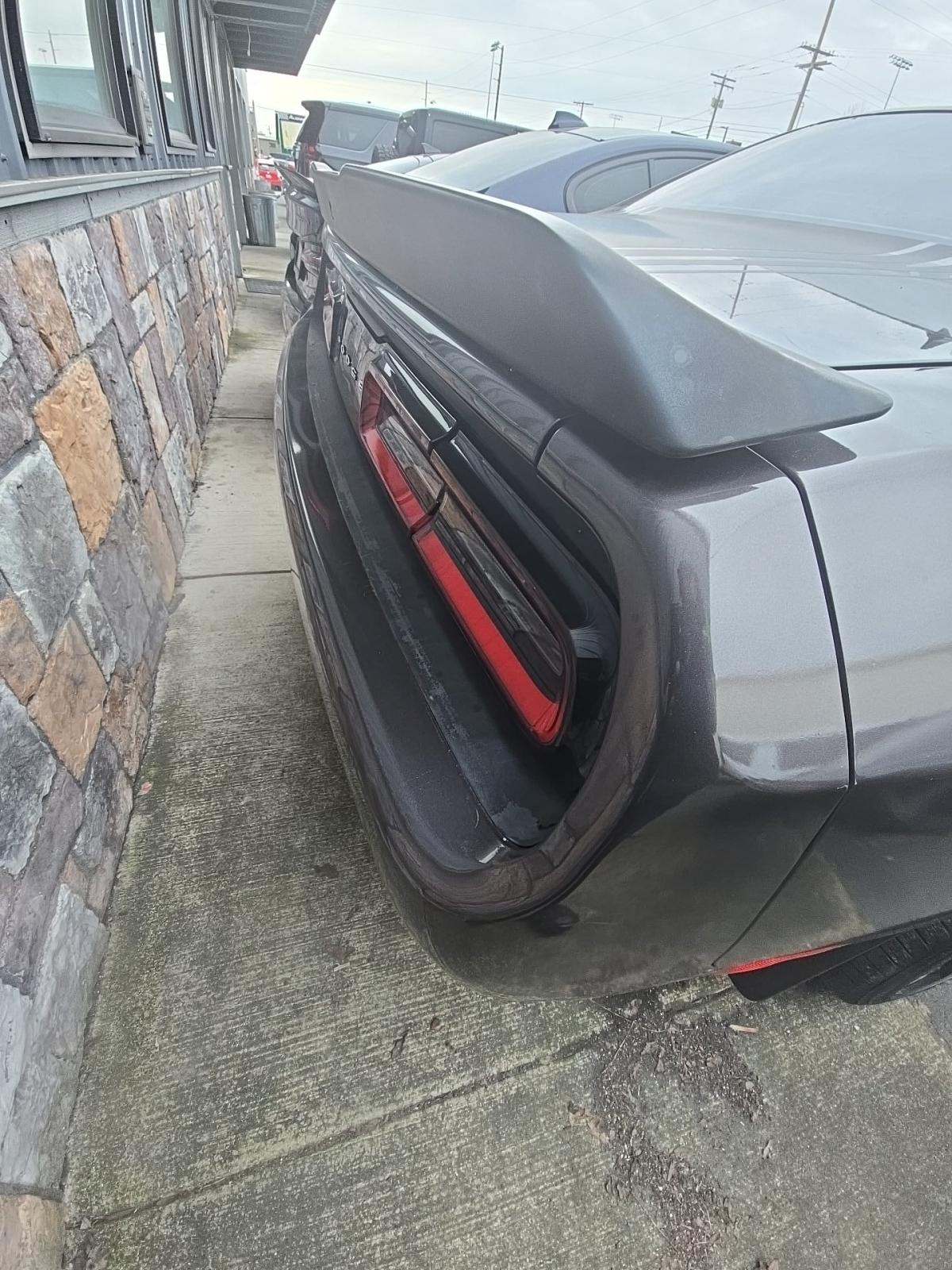 2015 Dodge Challenger R/T Shaker RWD