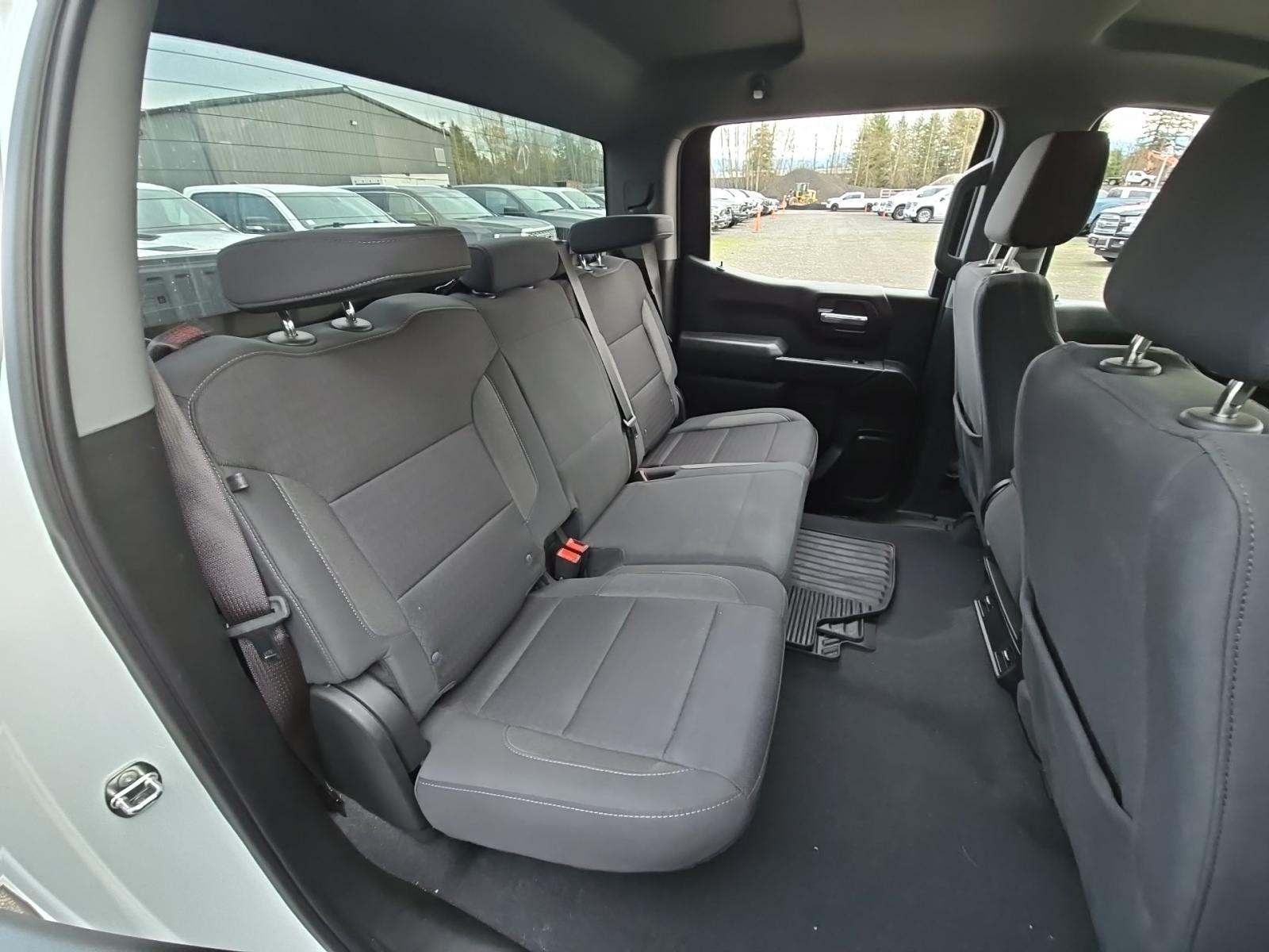 2023 Chevrolet Silverado 1500 Custom AWD