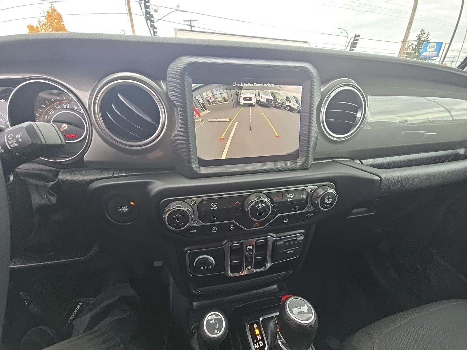 2023 Jeep Wrangler Sahara AWD