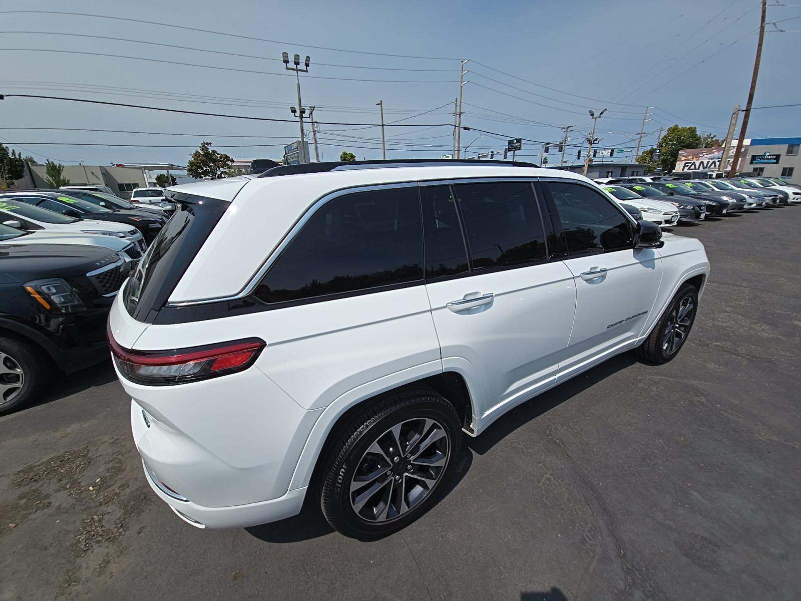 2024 Jeep Grand Cherokee Overland AWD