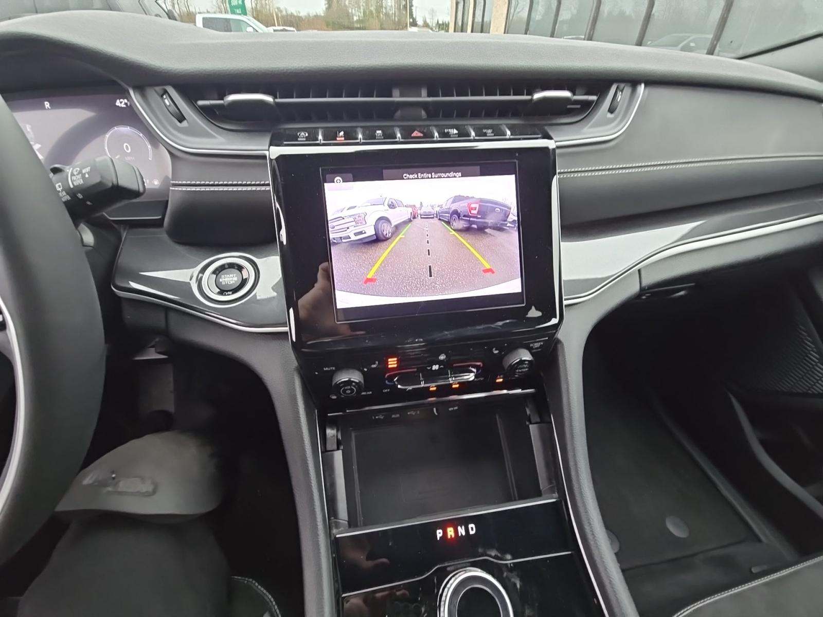 2023 Jeep Grand Cherokee Altitude AWD