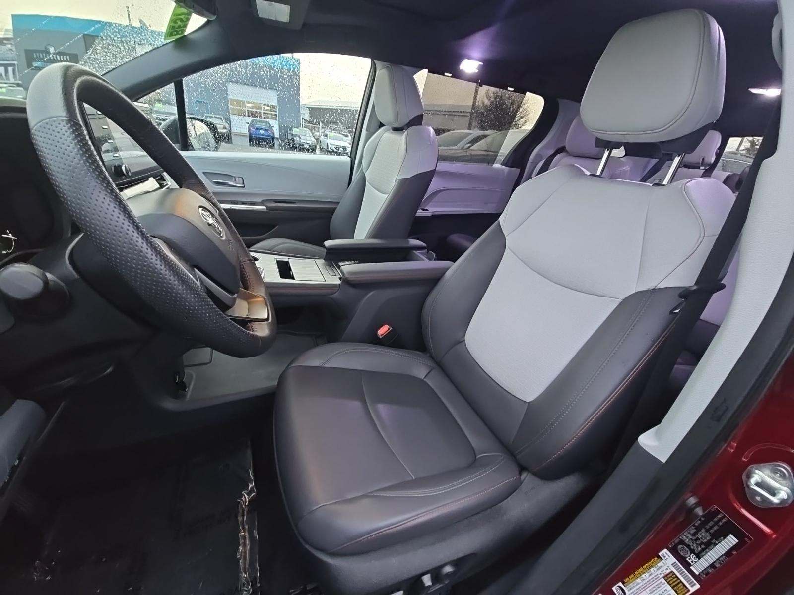 2024 Toyota Sienna XSE FWD