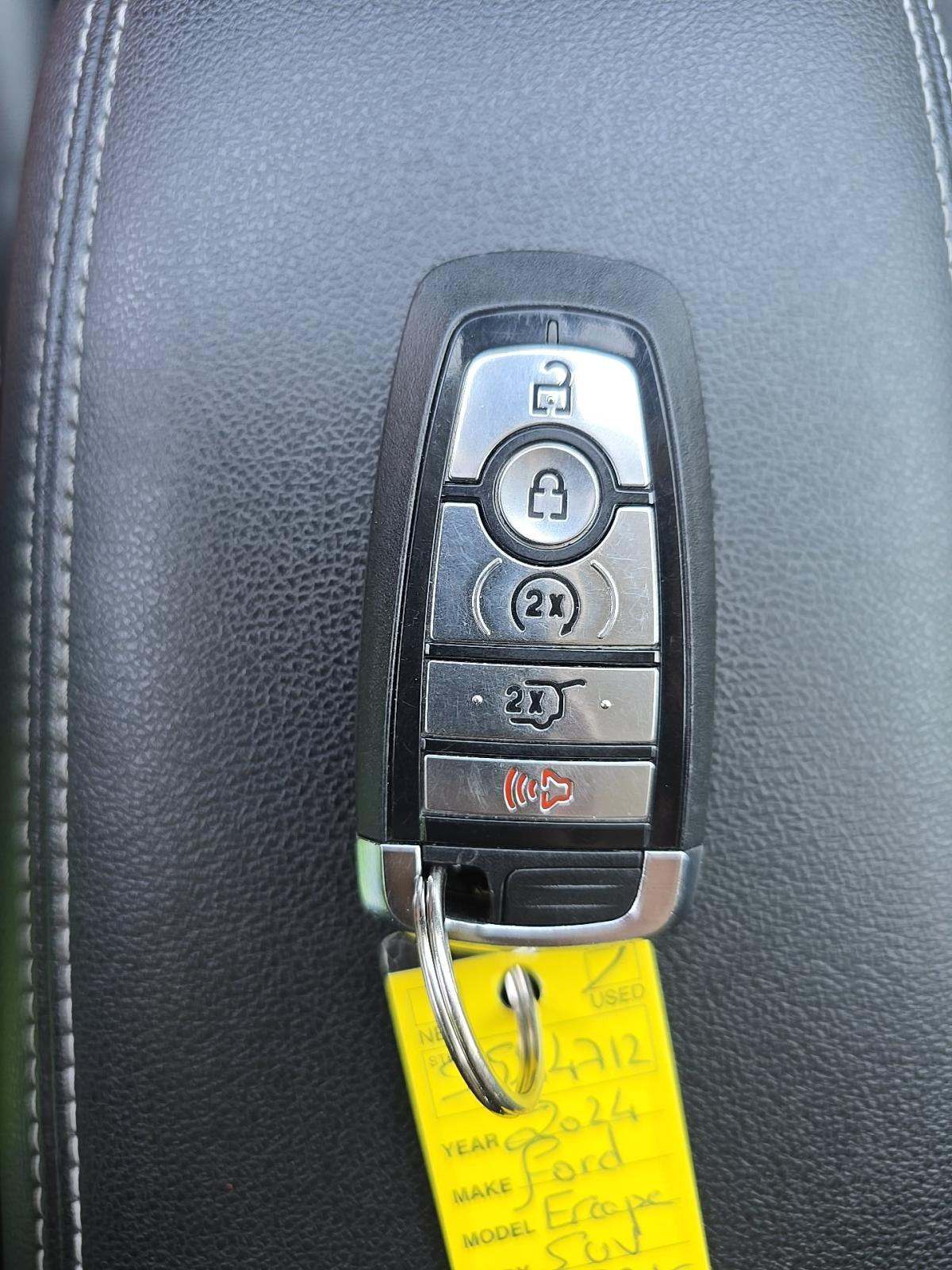 FORD ESCAPE - 8