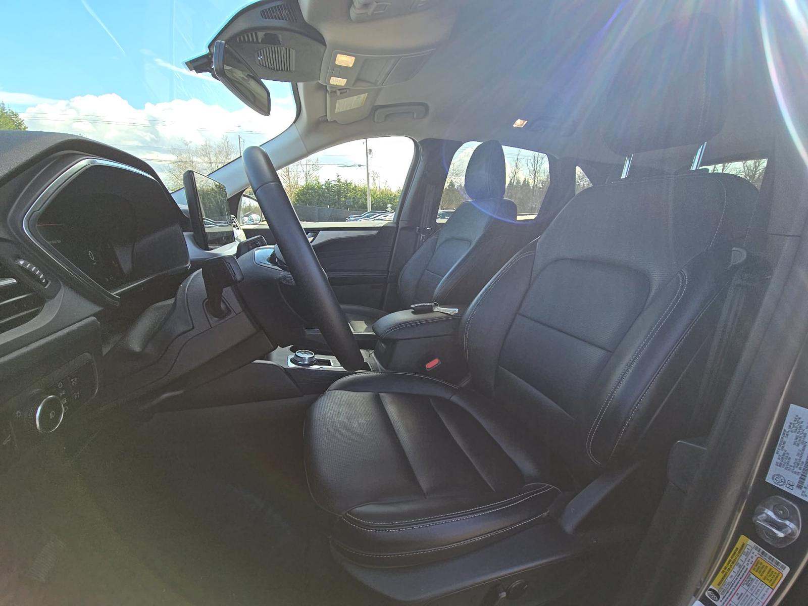 2025 Ford Escape Platinum AWD