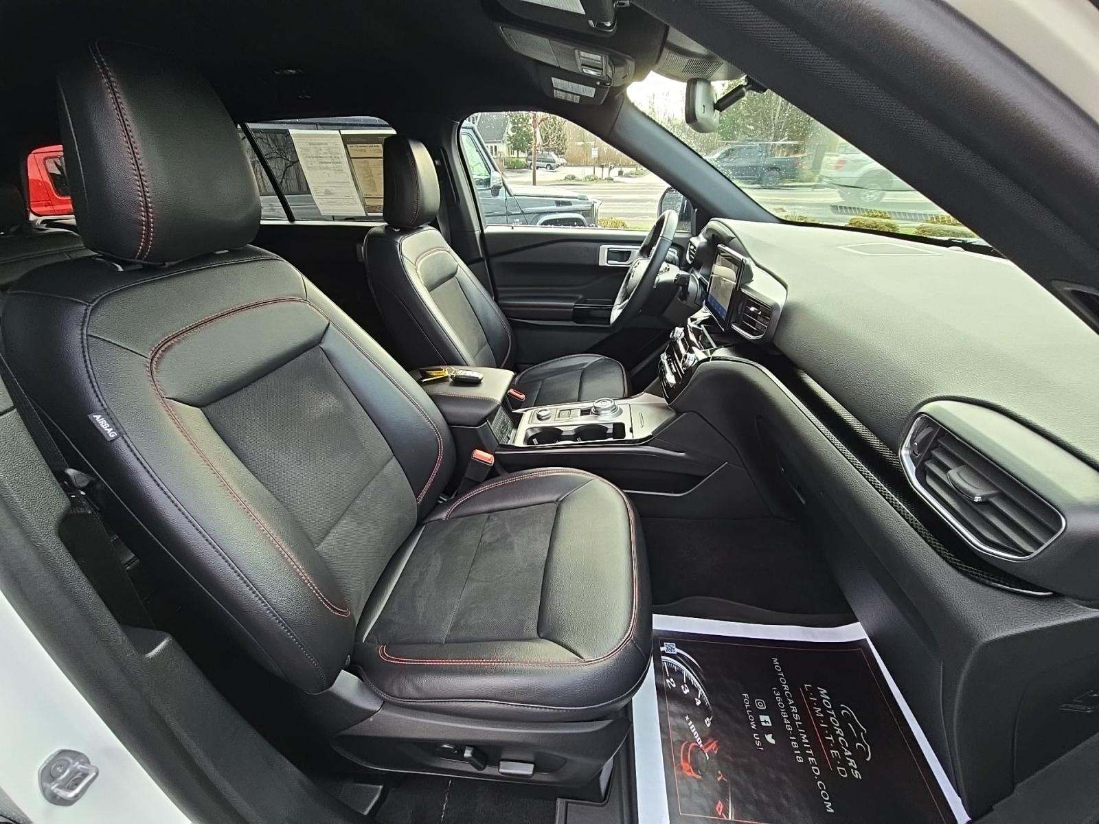 2024 Ford Explorer ST-Line AWD