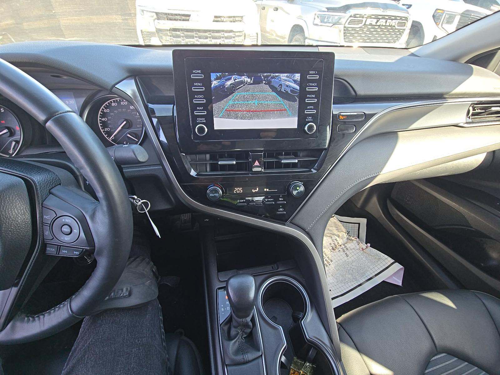 2024 Toyota Camry SE FWD