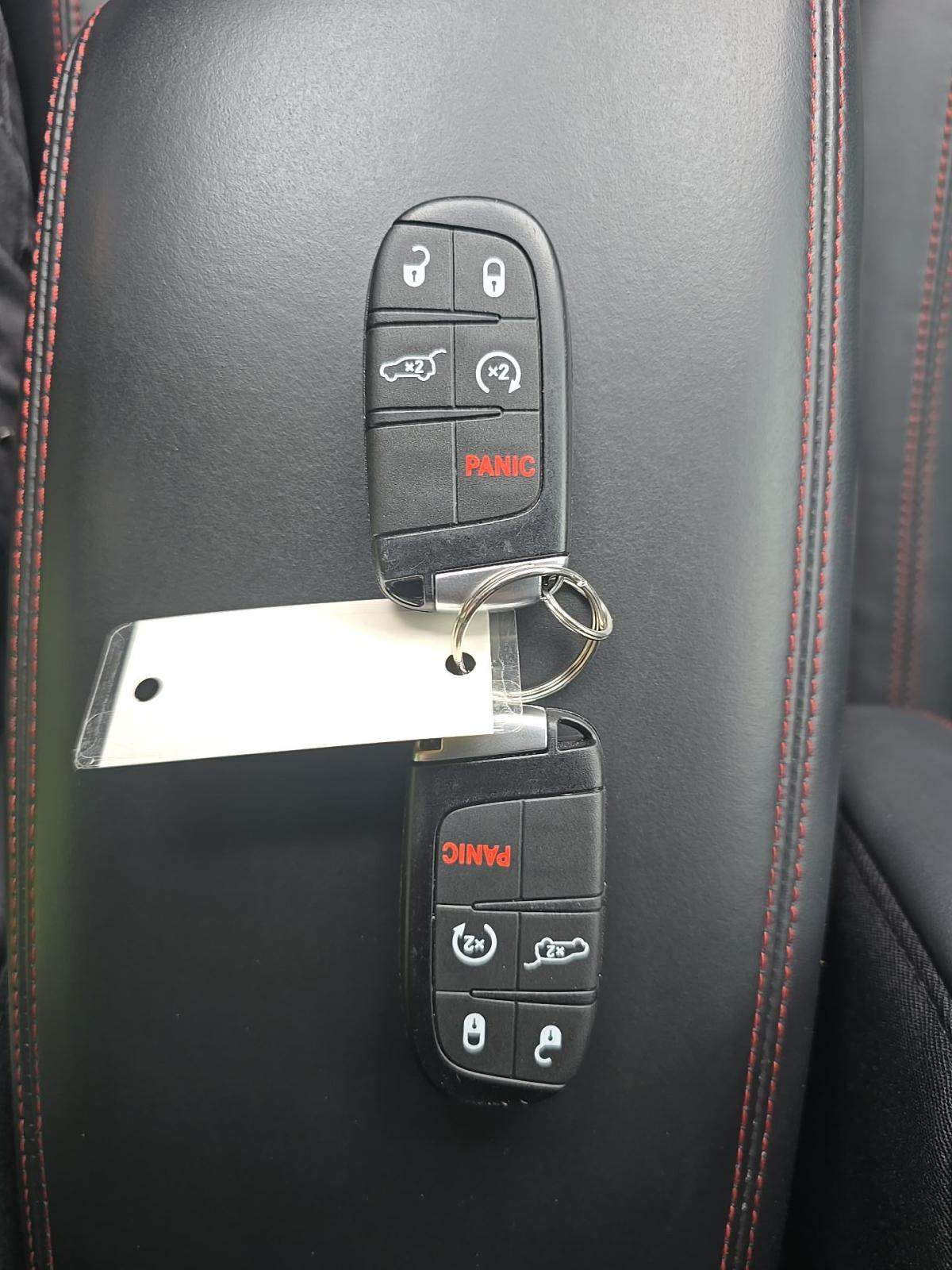 DODGE CHALLENGER - 8