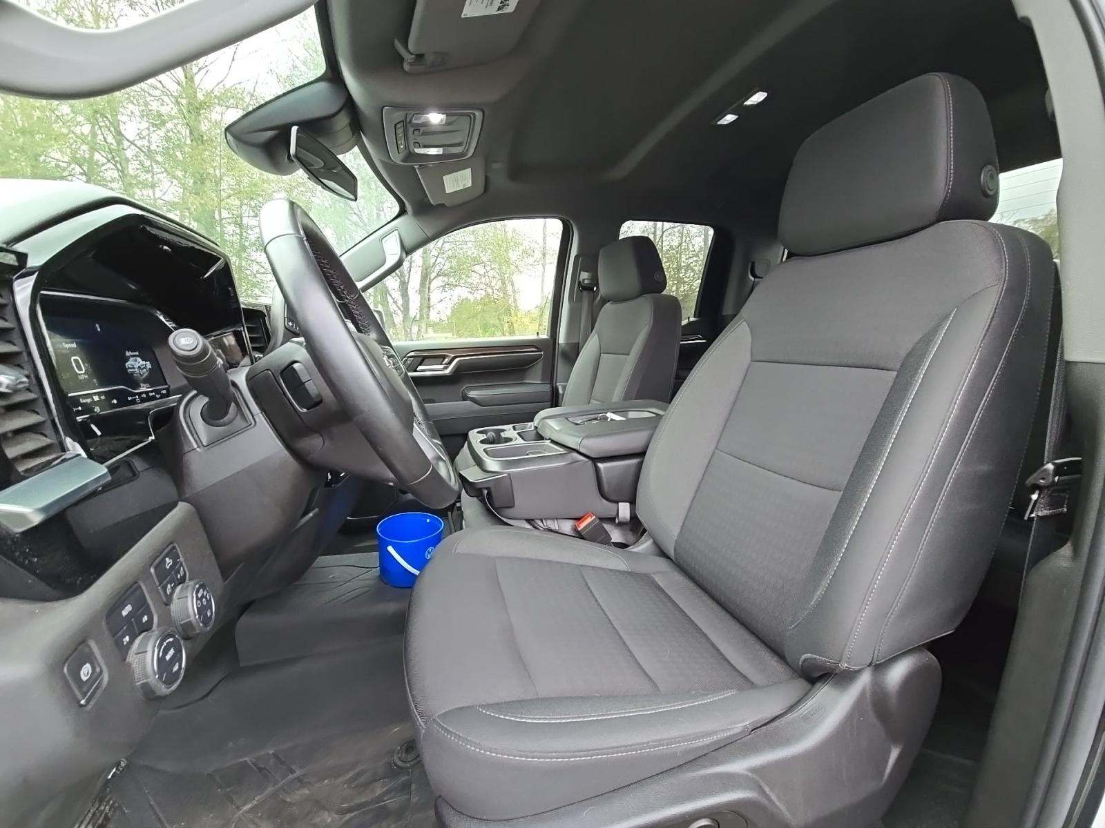 2023 Chevrolet Silverado 1500 RST AWD