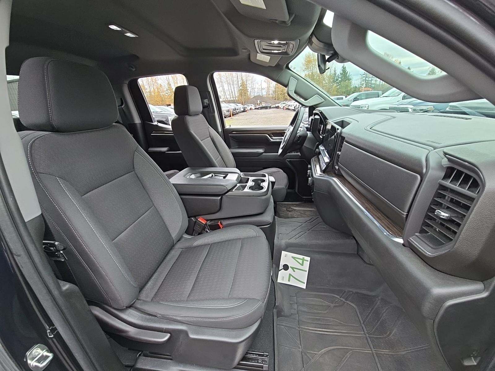 2023 Chevrolet Silverado 1500 RST AWD