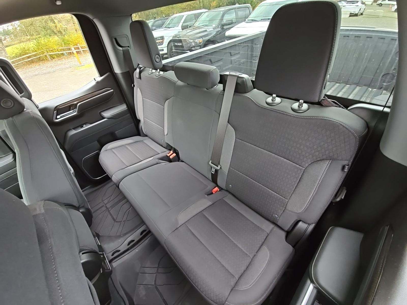 2023 Chevrolet Silverado 1500 RST AWD