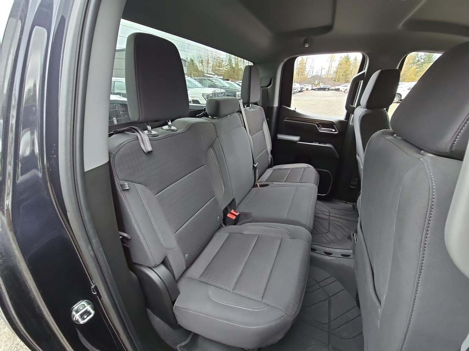 2023 Chevrolet Silverado 1500 RST AWD