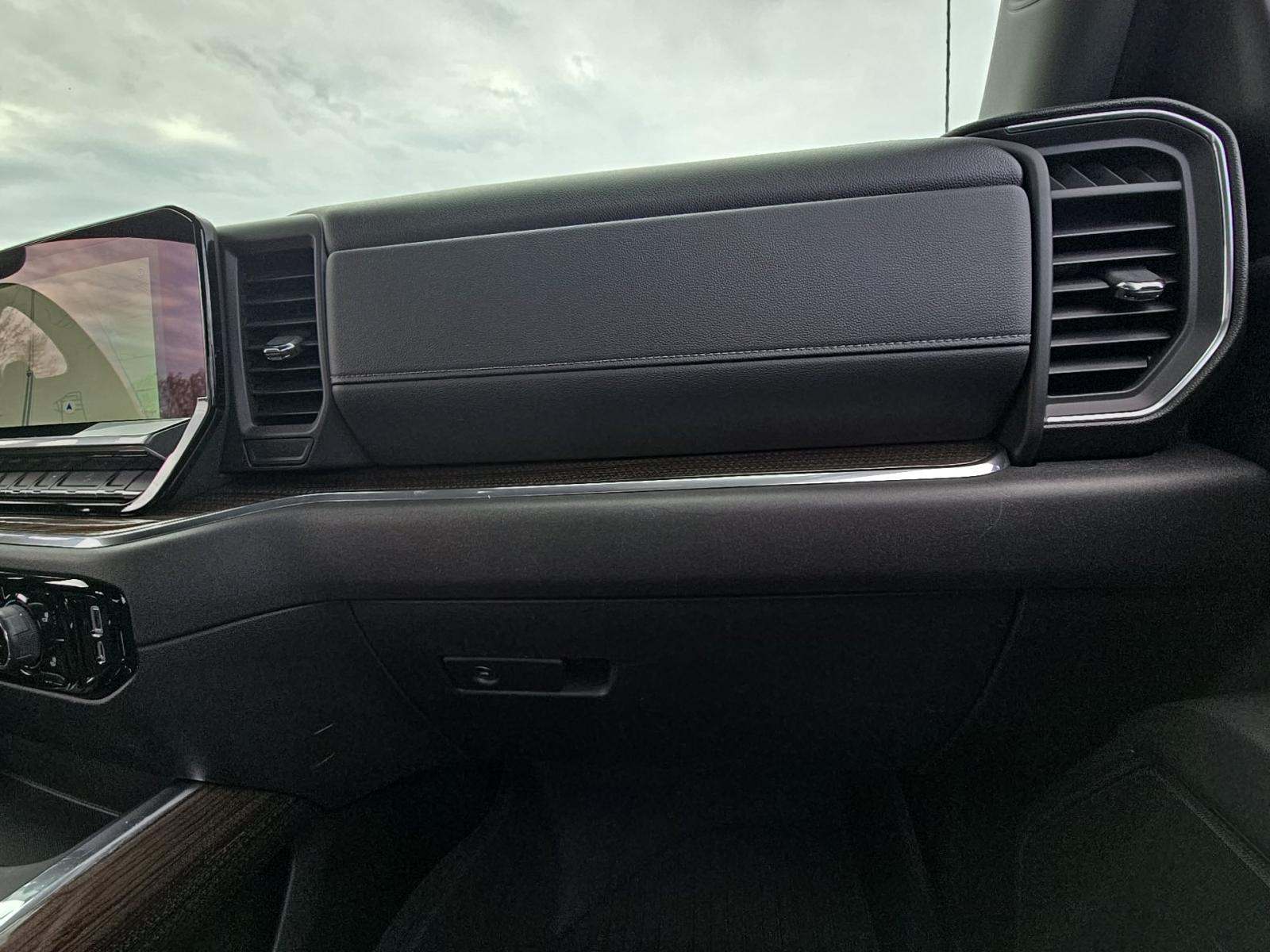 2023 Chevrolet Silverado 1500 RST AWD