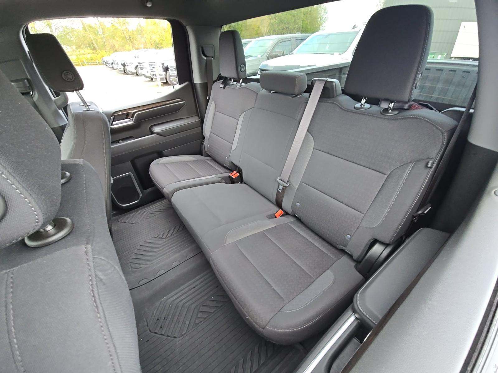 2023 Chevrolet Silverado 1500 RST AWD