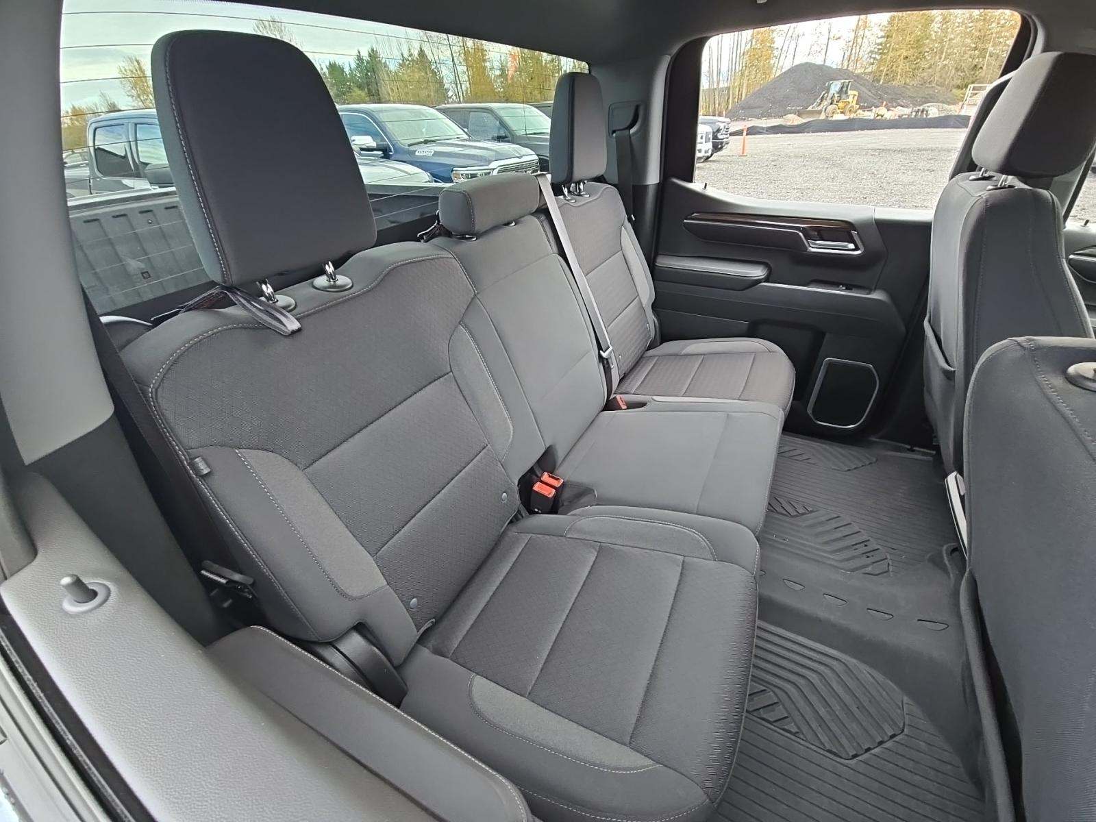 2023 Chevrolet Silverado 1500 RST AWD