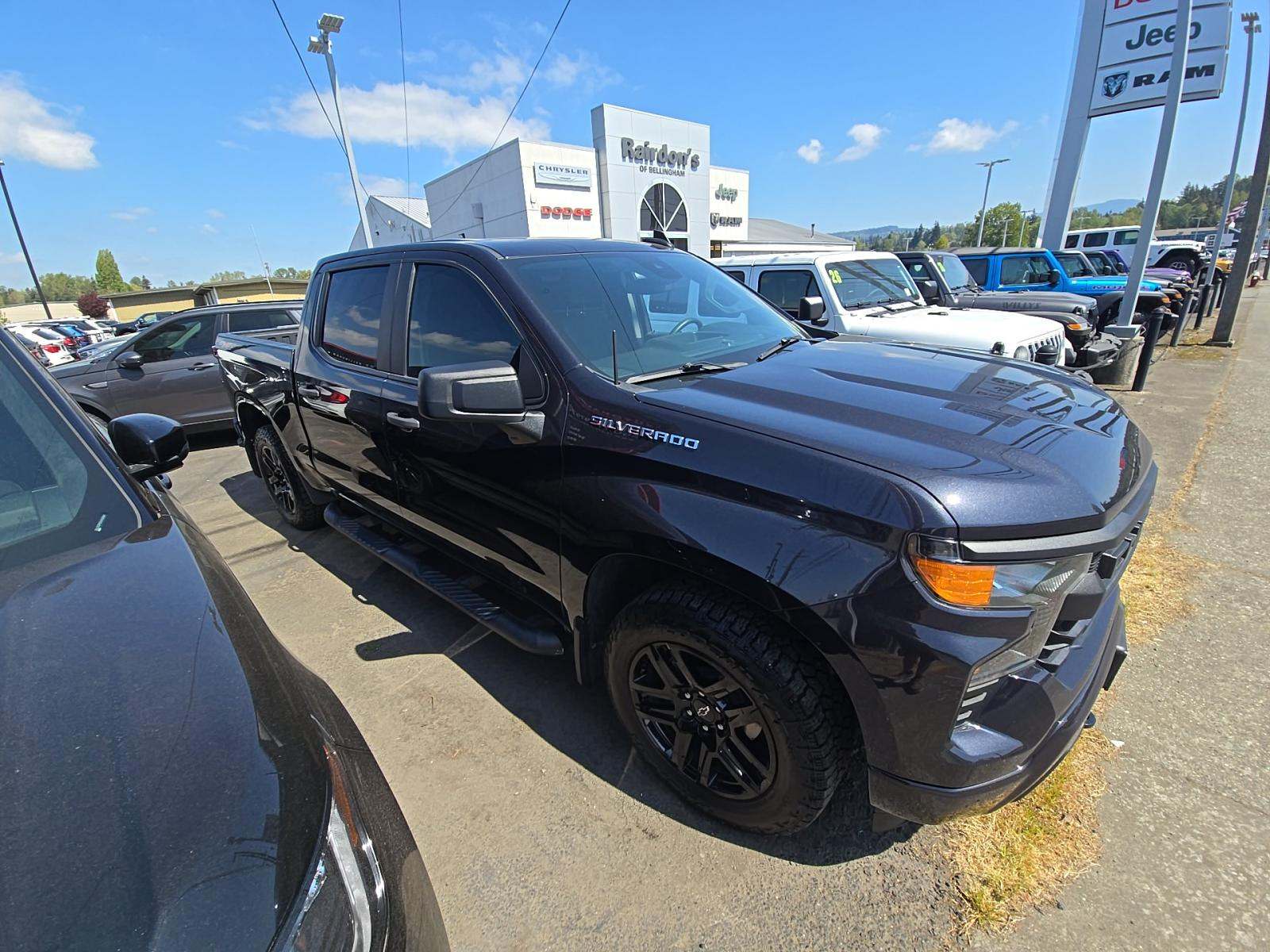 2023 Chevrolet Silverado 1500 Custom AWD
